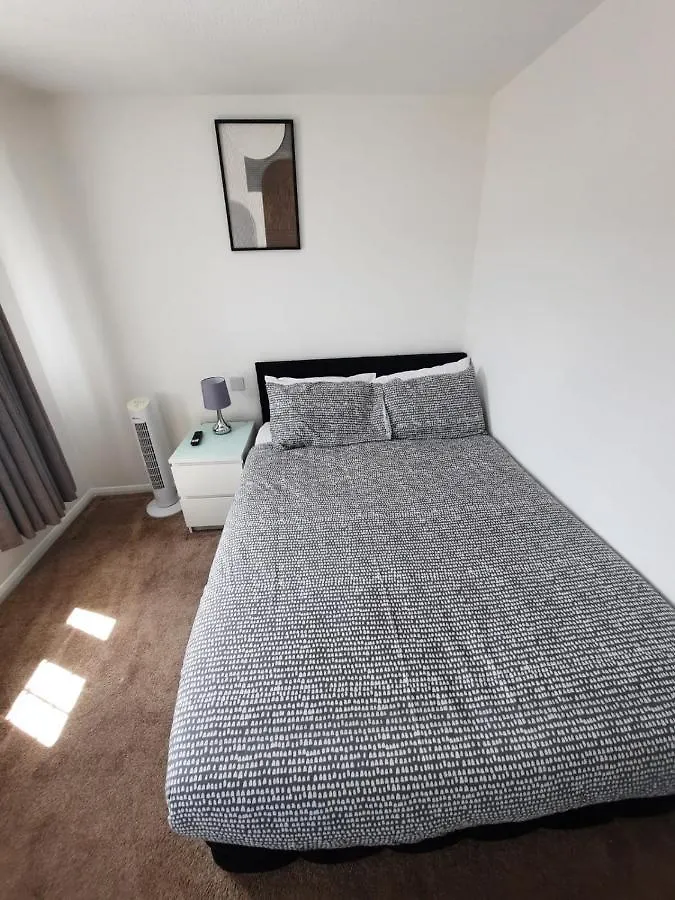 Two Bedroom Luxury House Thamesmead  0*, Thamesmead (Greater London)