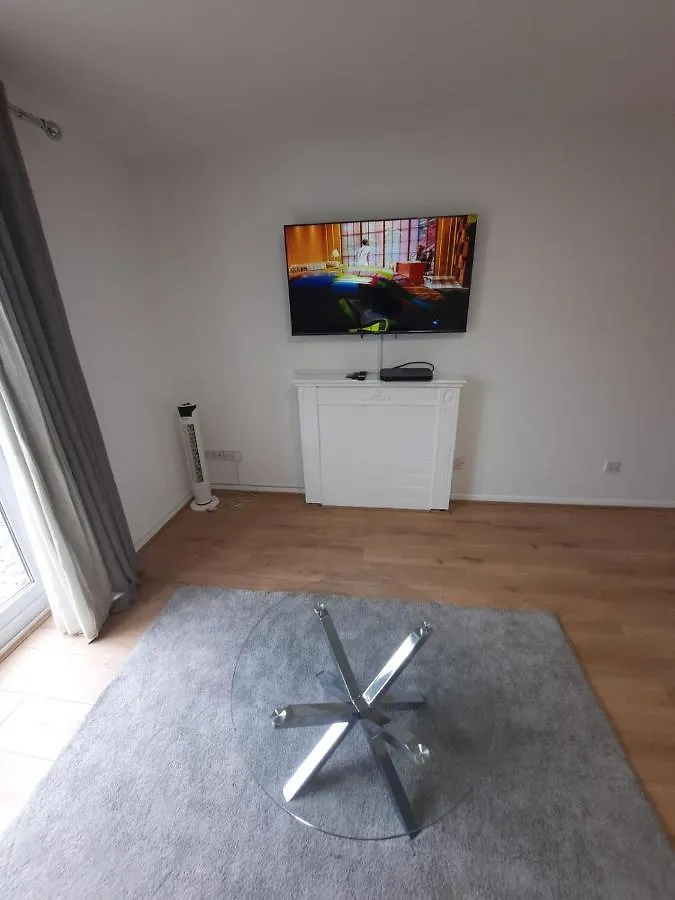 Apartment Two Bedroom Luxury House Thamesmead  United Kingdom